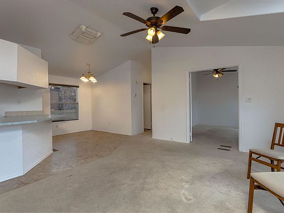 5th image of 513 Friendship Dr