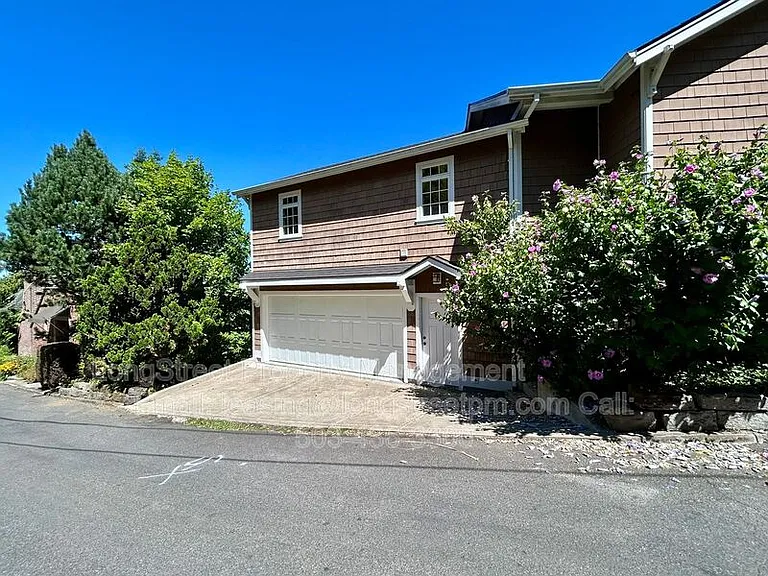 550 NW Alpine Ter — Photo 3