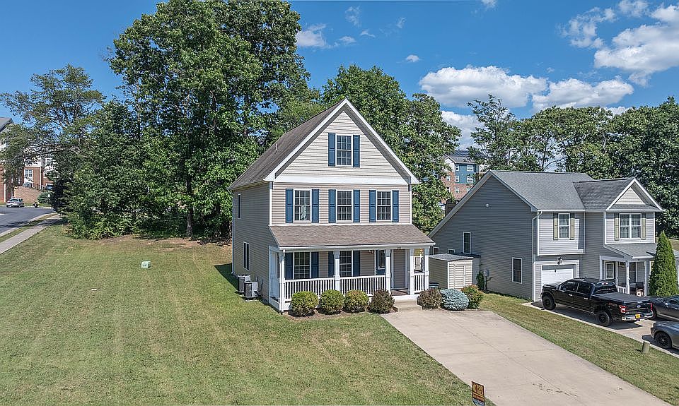 1st image of 101 Lofty Cir