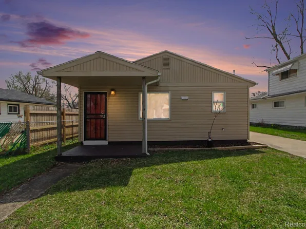 27025 Notre Dame St, Inkster, MI 48141