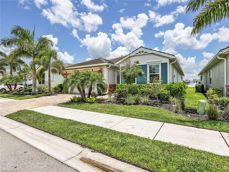 28029 Sanibel Sands St — Photo 3