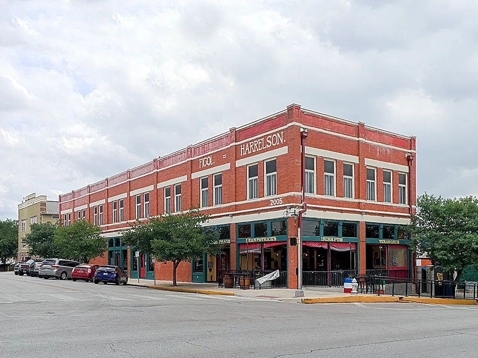202 E San Antonio St #121