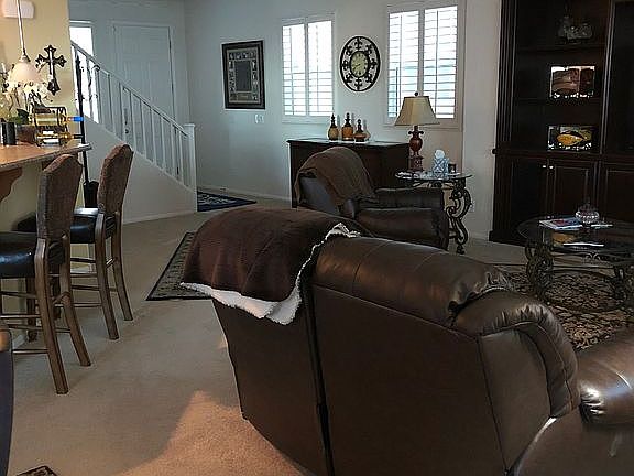 5th image of 6118 Sugartree Ave