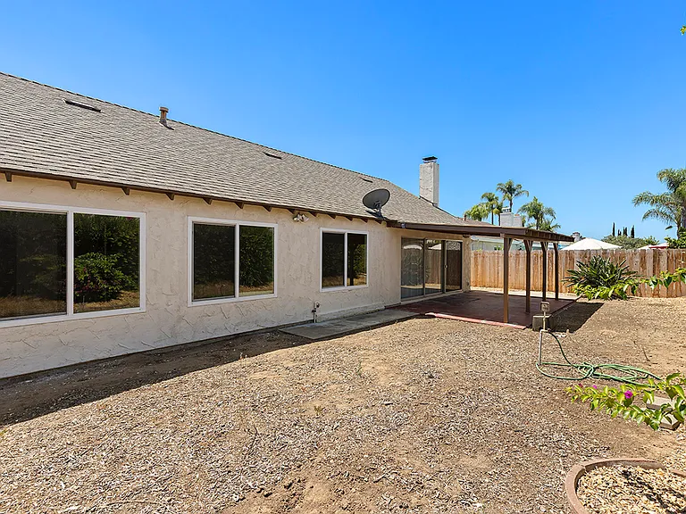 2170 Jefferson Ave — Photo 36