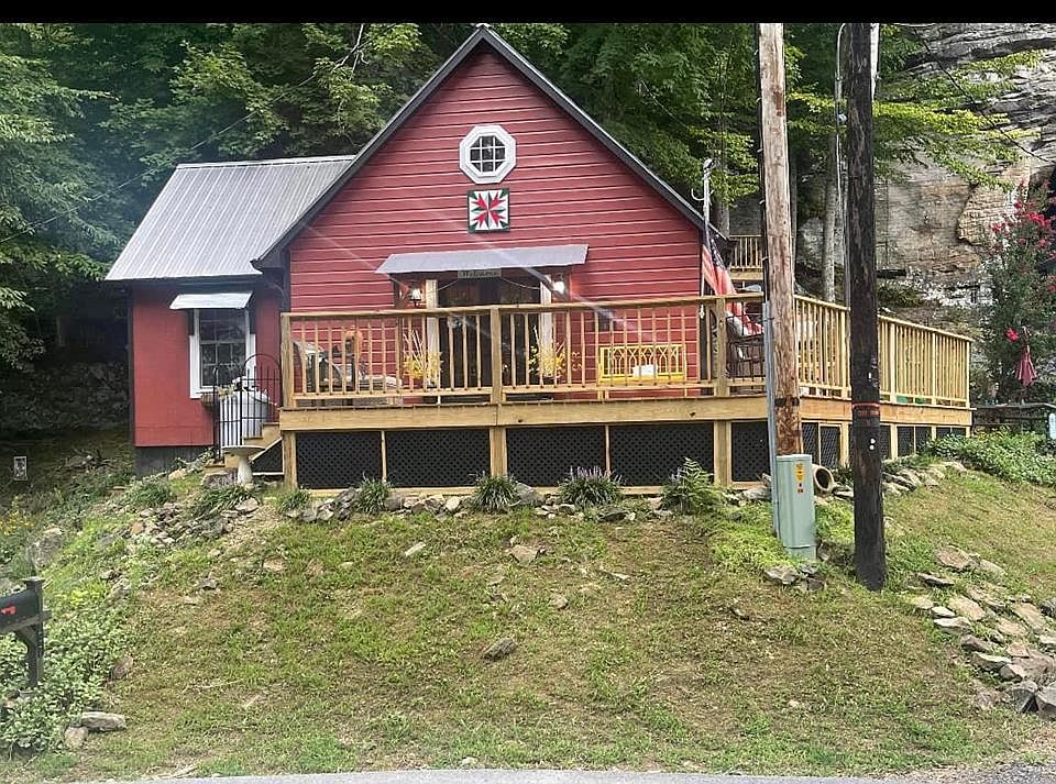 1st image of 247 Shady Cliff Rd