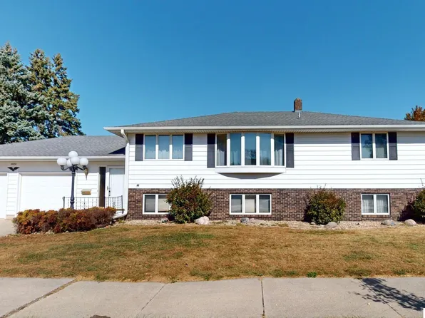 1024 14th St SE, Mason City, IA 50401