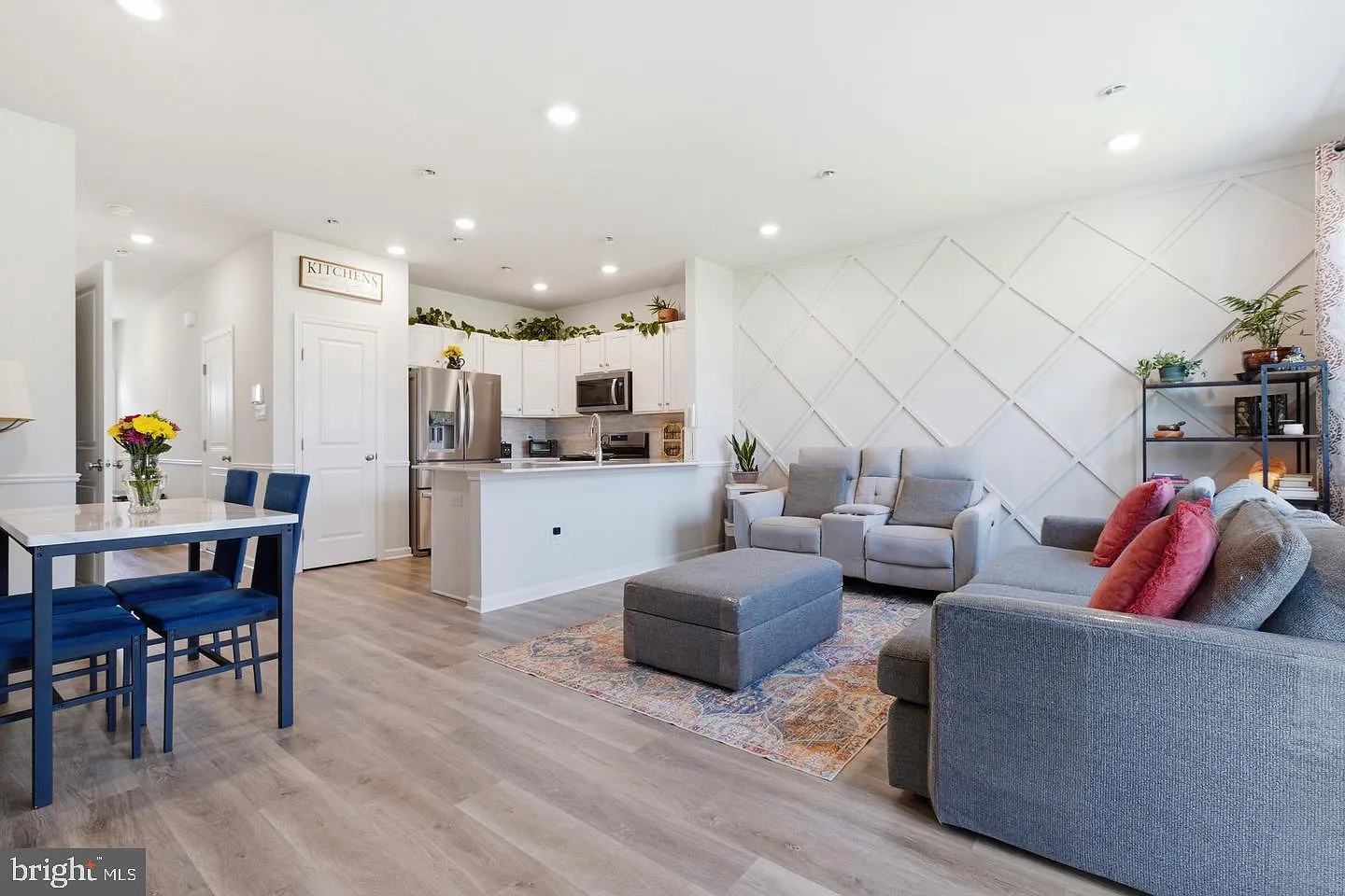3 bed, 2.5 bath, 1500 sqft, $3,000 — Photo 3