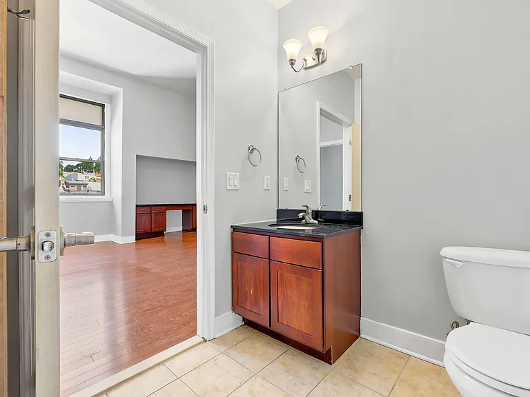 171 Grape St — Photo 8