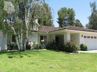 26923 Garret Dr, Calabasas, CA 91301