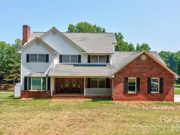 3010 Eaker Dr, Cherryville, NC 28021