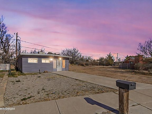 2nd image of 408 Lesa Ln