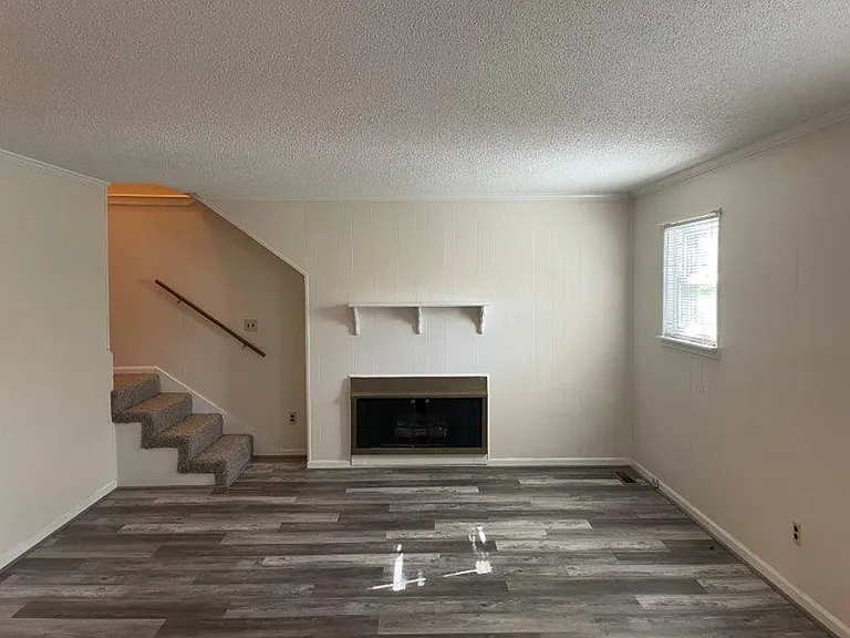 2519 Hawksbury Ln — Photo 8