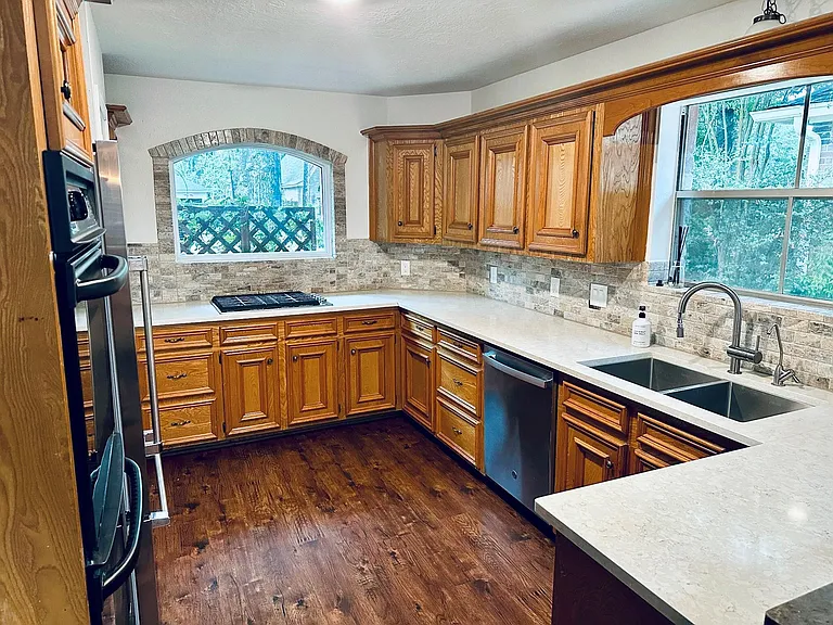 15726 Gettysburg Dr — Photo 4