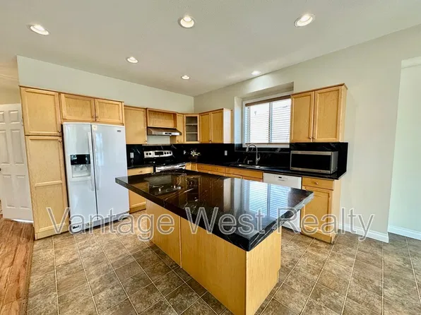 514A Holbrook Rd E, Kelowna, BC V1X 1S6