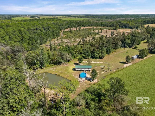 21300 Geronimo Pl, Summerdale, AL 36580