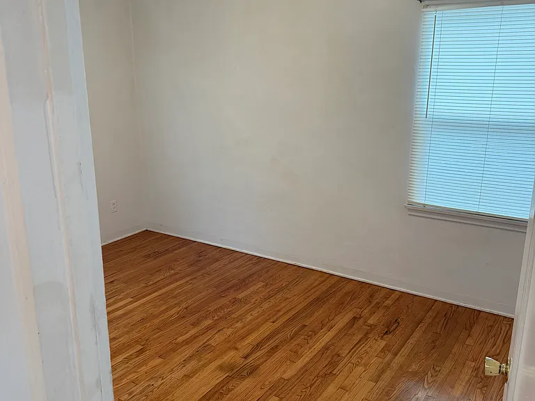 525 E Church St — Photo 6