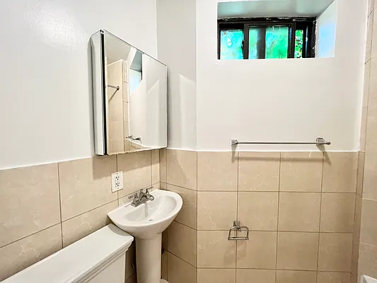 Rented by A&E Real Estate Management | media 6