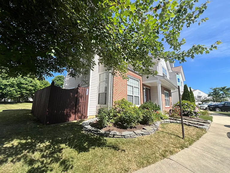 16401 Ellipse Ter — Photo 24