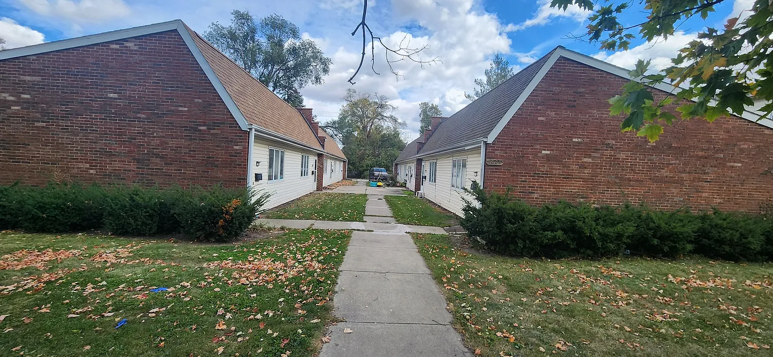 1005 Oak St #3 photo 1