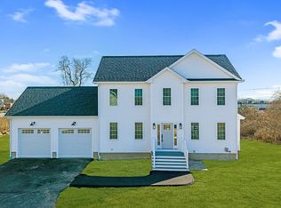 1 Ritas Way, Fairhaven, MA 02719