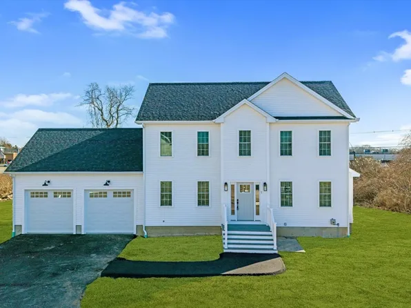 1 Ritas Way, Fairhaven, MA 02719