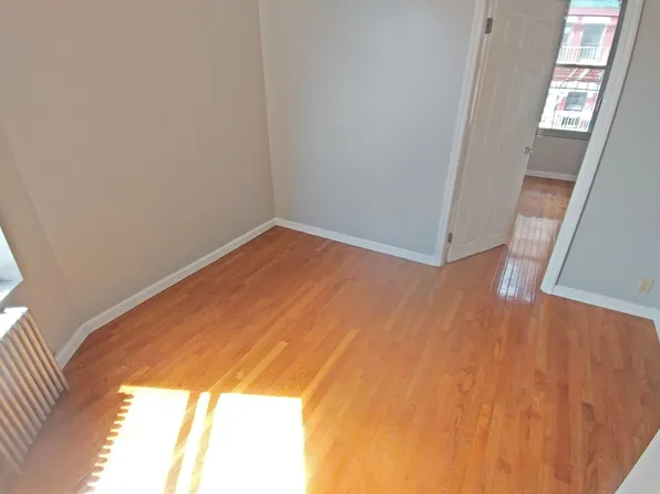 44 Henry Street image 4 of 7