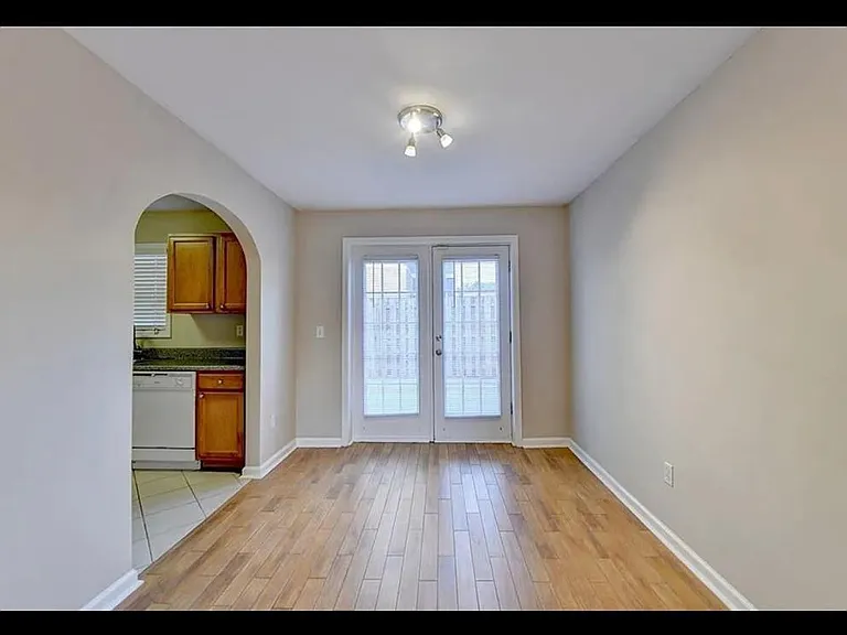 810 Summer Pl — Photo 7