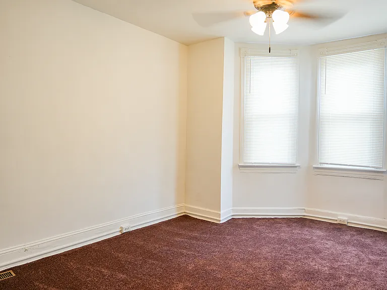 605 Cator Ave — Photo 12
