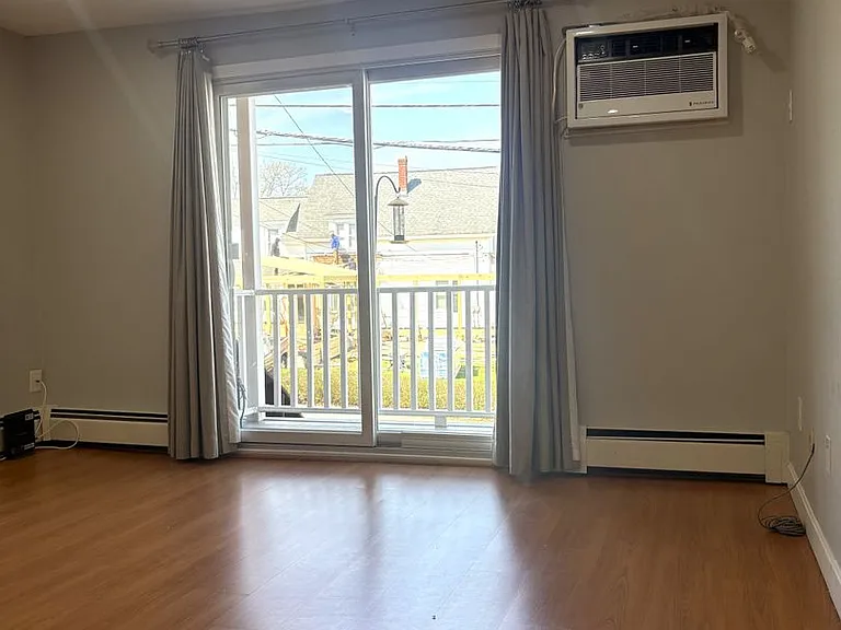 86 Beacon St #5 — Photo 14