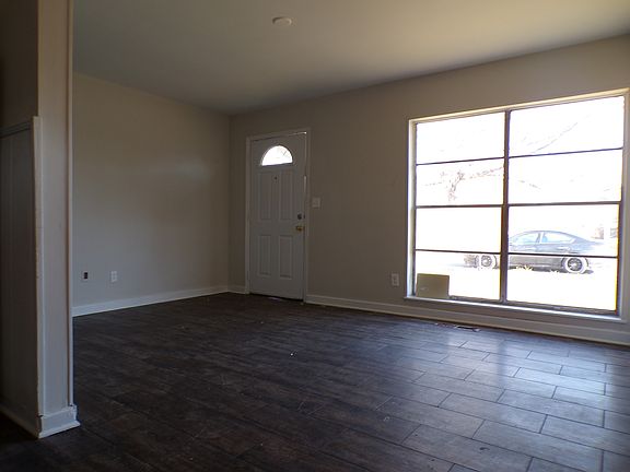 2nd image of 756 30th St SW