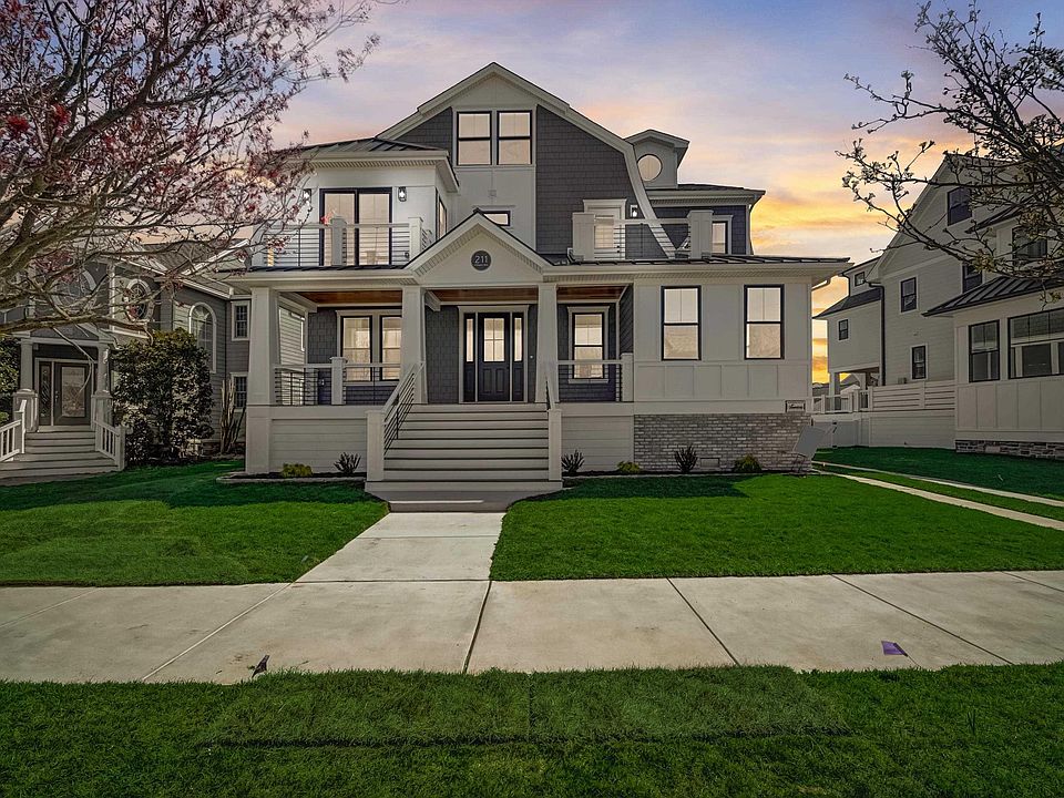 1st image of 211 W Atlantic Blvd