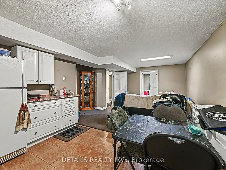 816 Willow Ave #BASEMENT — Photo 3