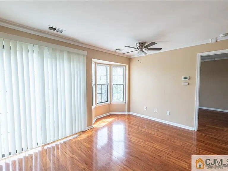 336 Cozzens Ct — Photo 48