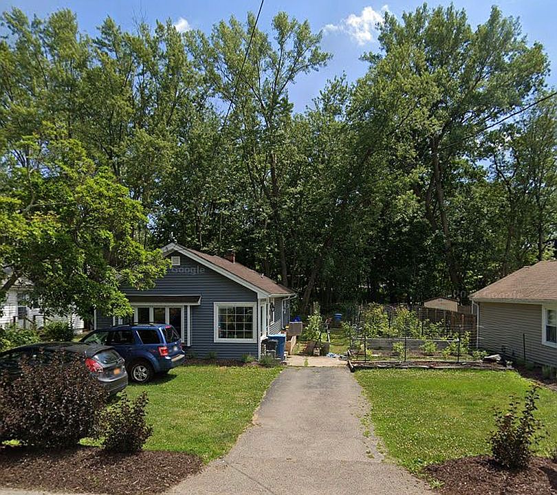 1st image of 213 Kennedy Ave
