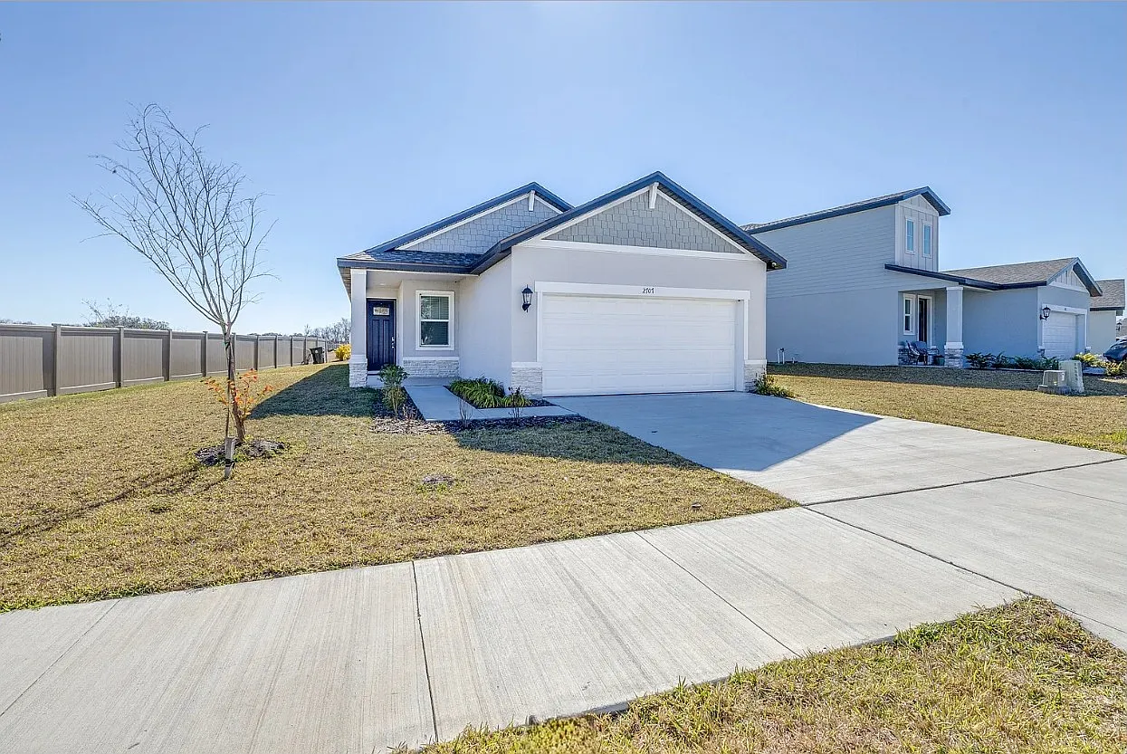 4 bed, 1687 sqft, $2,250 — Photo 2