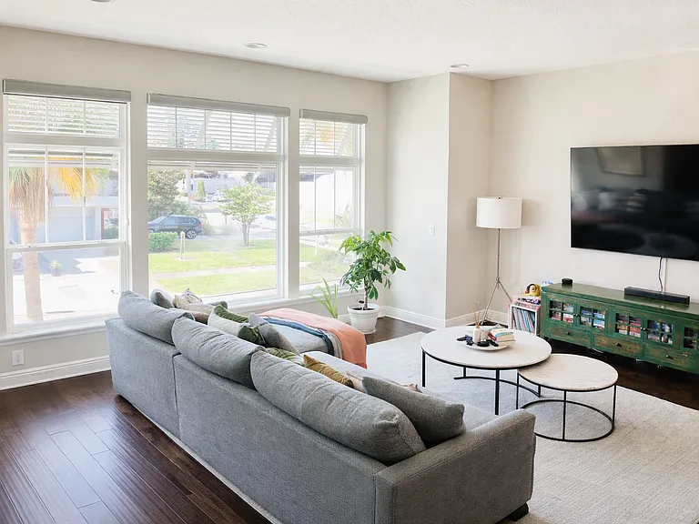 3229 W Horatio St — Photo 4