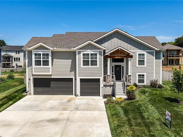 1030 Jasmine Dr, Liberty, MO 64068