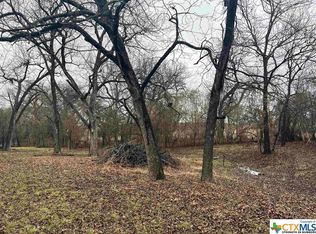 703 W Ave E, Lampasas, TX 76550