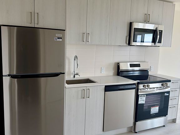 3rd image of 8020 Derry Rd #1305