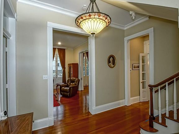 4th image of 1639 Arabella St