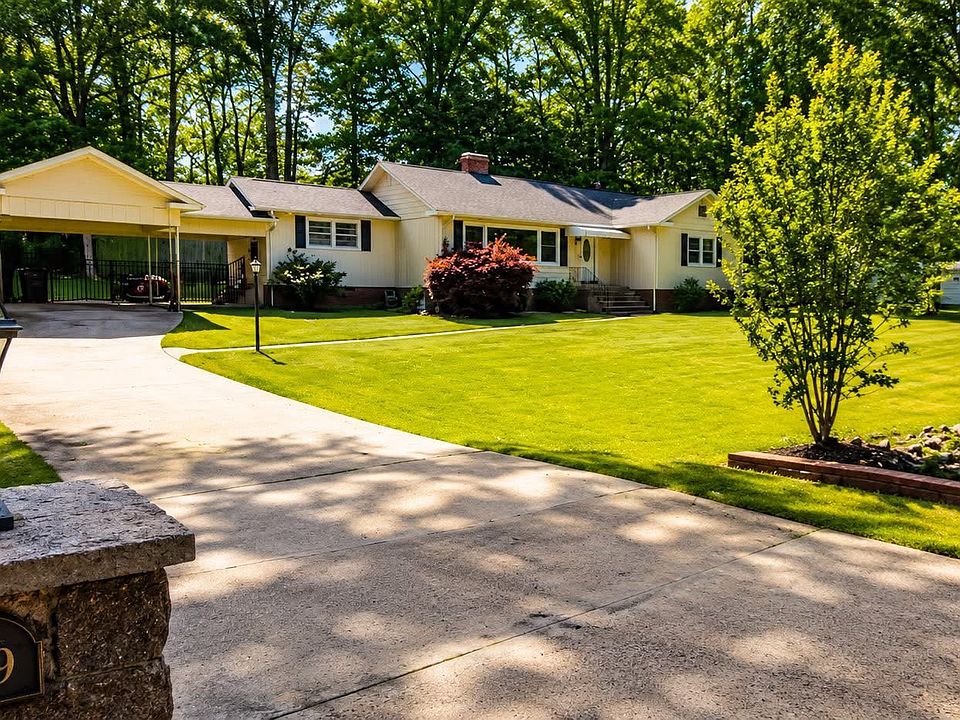 2nd image of 203 Tremont Dr