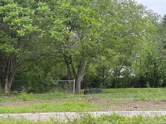 5th image of 1619 Dawson St LOT 15