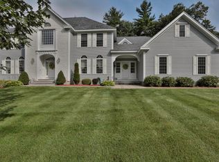 15 Osgood St, Windham, NH 03087