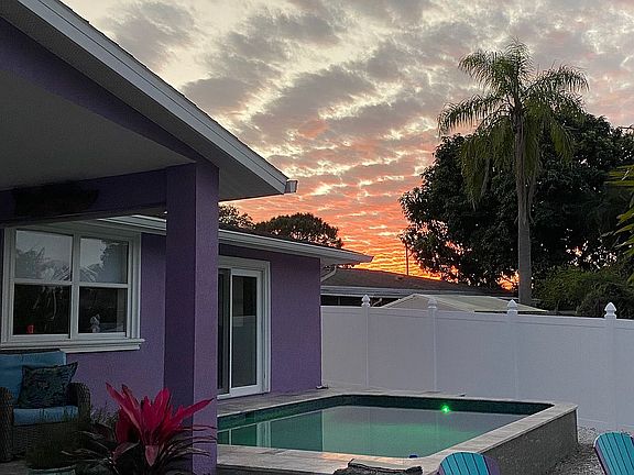 3rd image of 9493 Treasure Ln NE