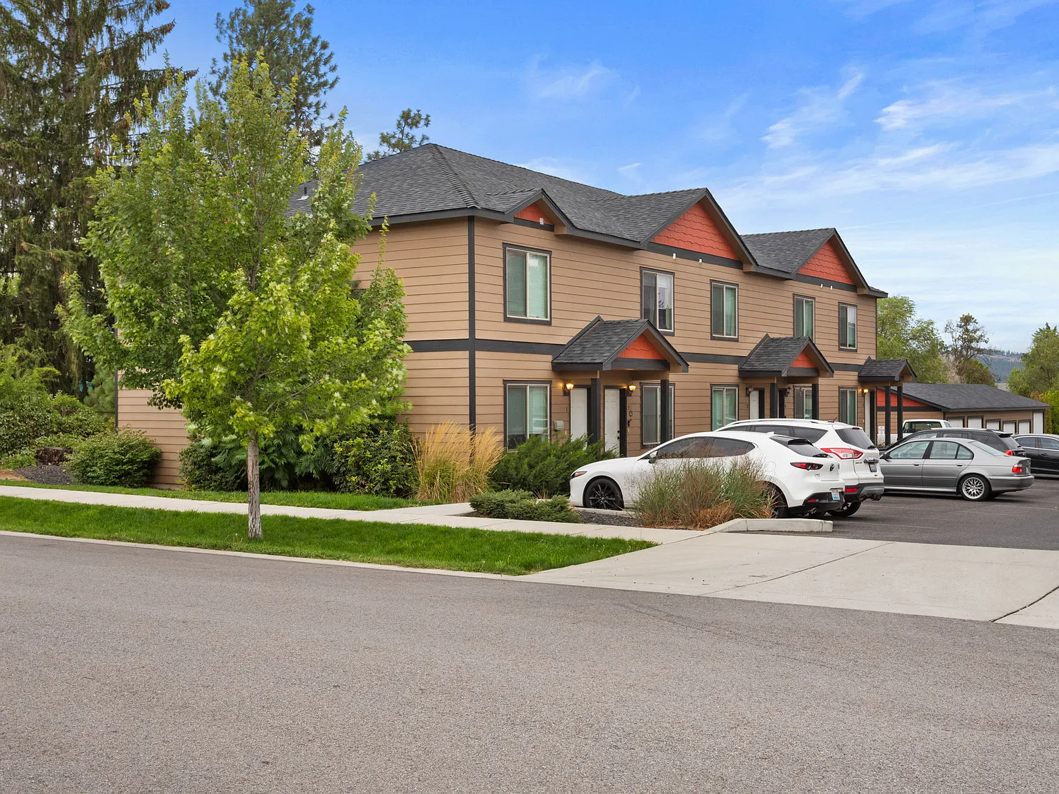 2 bed, 1.5 bath, 1050 sqft, $1,500 — Photo 4