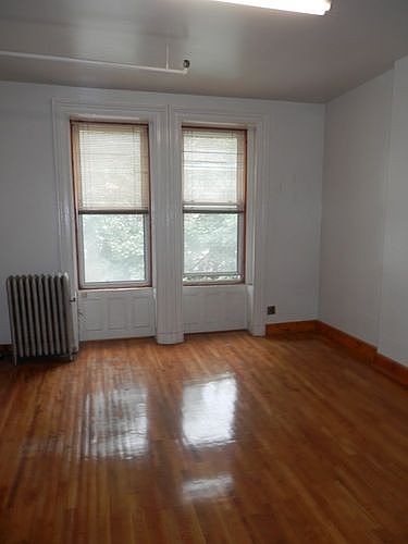 1st image of 536 Clinton Ave APT 4