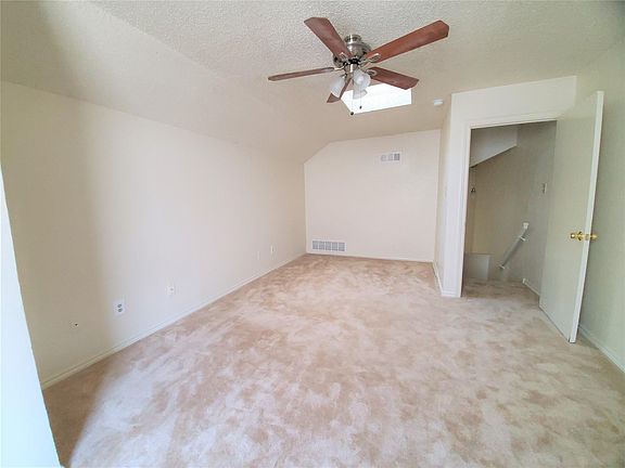 4th image of 3024 N Bell Ave #3024