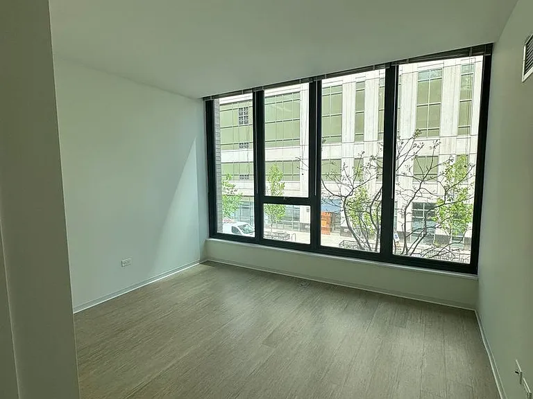 River North Luxury, On Display — Photo 61