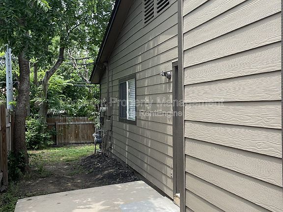 5th image of 5715 Lochmoor