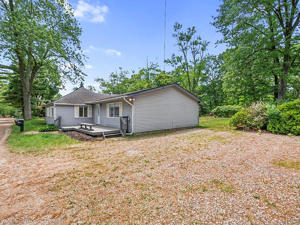 2374 Lakena Rd, photo 2